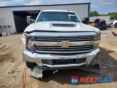 Piąte zdjęcie samochodu w środku: 2017 CHEVROLET SILVERADO K2500 HEAVY DUTY VIN:1GC1KUEY8HF221195 - miniatura