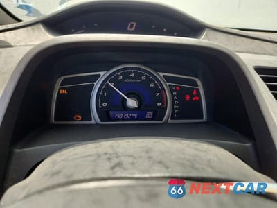 Zdjęcie 9 z 13 samochodu: 2010 HONDA CIVIC LX VIN:19XFA1F50AE078951 - miniatura
