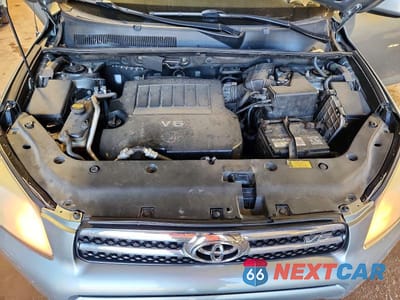 Zdjęcie 12 z 13 samochodu: 2008 TOYOTA RAV4 LIMITED VIN:JTMBK31V286047182 - miniatura