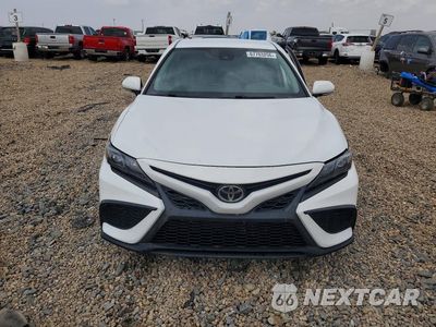 Piąte zdjęcie samochodu w środku: 2021 TOYOTA CAMRY SE VIN:4T1G11AK0MU464725 - miniatura
