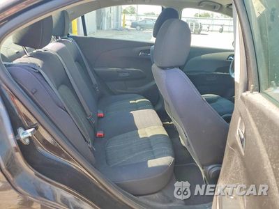Zdjęcie 10 z 12 samochodu: 2015 CHEVROLET SONIC LT VIN:1G1JC5SH7F4166389 - miniatura