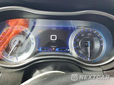 Zdjęcie 9 z 12 samochodu: 2021 CHRYSLER 300 TOURING VIN:2C3CCAAG1MH595999 - miniatura