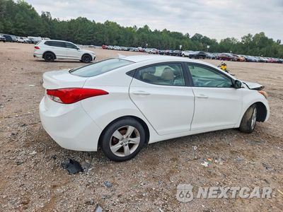 Trzecie zdjęcie samochodu z tyłu: 2013 HYUNDAI ELANTRA GLS VIN:5NPDH4AE9DH322771 - miniatura