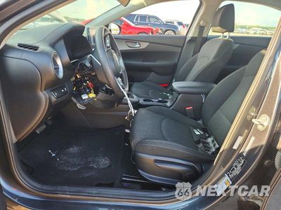 Zdjęcie 7 z 12 samochodu: 2019 KIA FORTE LXS VIN:3KPF24AD8KE123603 - miniatura