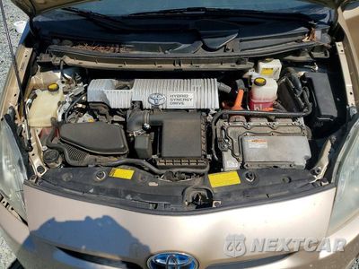 Zdjęcie 11 z 12 samochodu: 2011 TOYOTA PRIUS FOUR VIN:JTDKN3DU8B1400135 - miniatura