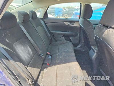 Zdjęcie 10 z 13 samochodu: 2019 KIA FORTE LXS VIN:3KPF24AD3KE137960 - miniatura