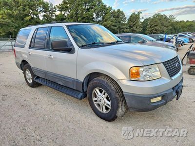 Czwarte zdjęcie samochodu z boku: 2004 FORD EXPEDITION XLT VIN:1FMRU15W04LA23034 - miniatura