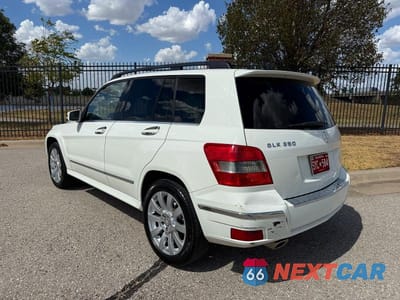 Trzecie zdjęcie samochodu z tyłu: 2012 MERCEDES-BENZ GLK 350 VIN:WDCGG5GBXCF846436 - miniatura