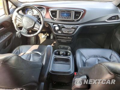 Zdjęcie 8 z 13 samochodu: 2020 CHRYSLER PACIFICA TOURING L VIN:2C4RC1BG3LR116611 - miniatura