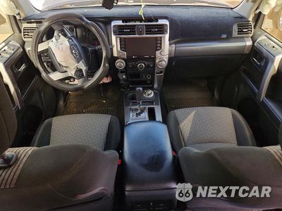 Zdjęcie 8 z 14 samochodu: 2023 TOYOTA 4RUNNER SR5 VIN:JTEMU5JR4P6125246 - miniatura