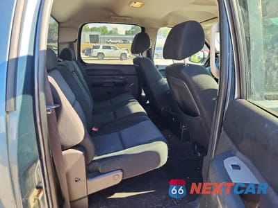 Zdjęcie 10 z 12 samochodu: 2010 CHEVROLET SILVERADO K1500 LT VIN:3GCRKSEAXAG193317 - miniatura