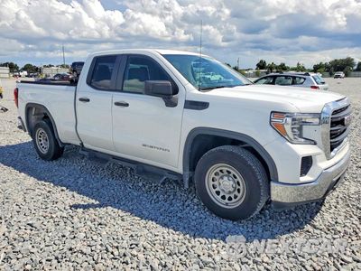 Czwarte zdjęcie samochodu z boku: 2022 GMC SIERRA LIMITED C1500 VIN:1GTR8AEK7NZ206113 - miniatura