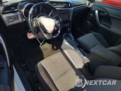 Zdjęcie 8 z 13 samochodu: 2014 SCION TC BASE VIN:JTKJF5C70E3072727 - miniatura
