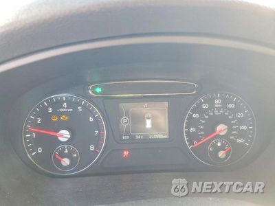 Zdjęcie 9 z 13 samochodu: 2017 KIA SORENTO LX VIN:5XYPG4A37HG260668 - miniatura