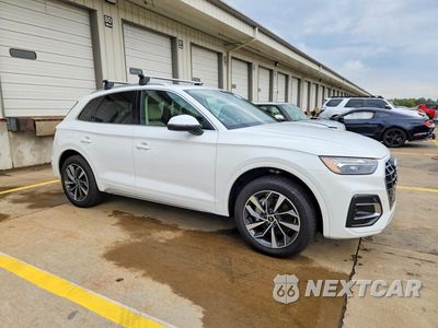 Czwarte zdjęcie samochodu z boku: 2021 AUDI Q5 PREMIUM VIN:WA1AAAFY4M2139489 - miniatura