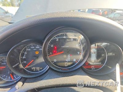 Zdjęcie 9 z 13 samochodu: 2014 PORSCHE CAYENNE VIN:WP1AA2A22ELA91760 - miniatura