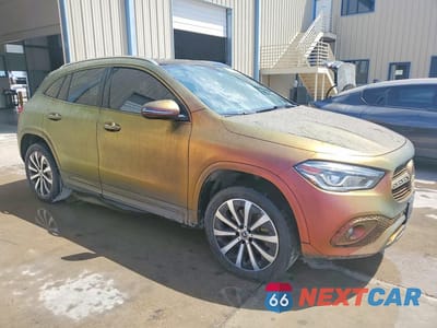 Czwarte zdjęcie samochodu z boku: 2021 MERCEDES-BENZ GLA 250 VIN:W1N4N4GB2MJ259213 - miniatura