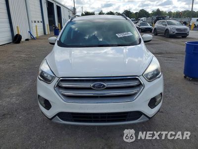 Piąte zdjęcie samochodu w środku: 2018 FORD ESCAPE SE VIN:1FMCU9GDXJUC04020 - miniatura