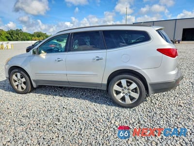 Drugie zdjęcie samochodu z przodu: 2012 CHEVROLET TRAVERSE LTZ VIN:1GNKVLEDXCJ117310 - miniatura