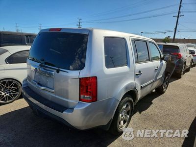 Trzecie zdjęcie samochodu z tyłu: 2013 HONDA PILOT LX VIN:5FNYF3H26DB035237 - miniatura
