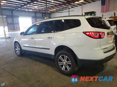 Drugie zdjęcie samochodu z przodu: 2017 CHEVROLET TRAVERSE LS VIN:1GNKRFED0HJ352831 - miniatura