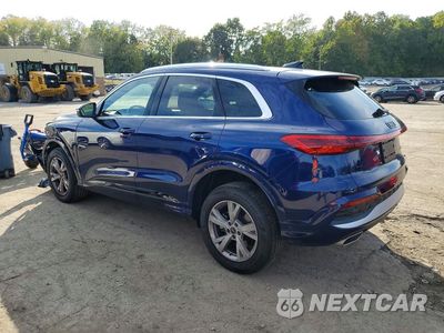 Drugie zdjęcie samochodu z przodu: 2025 AUDI Q5 PREMIUM VIN:WA11AAGUXS2115478 - miniatura