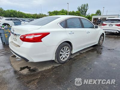 Trzecie zdjęcie samochodu z tyłu: 2016 NISSAN ALTIMA 2.5 S VIN:1N4AL3AP3GC144746 - miniatura