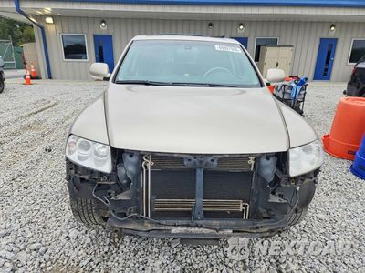 Piąte zdjęcie samochodu w środku: 2004 VOLKSWAGEN TOUAREG 3.2 VIN:WVGBC67L94D035813 - miniatura