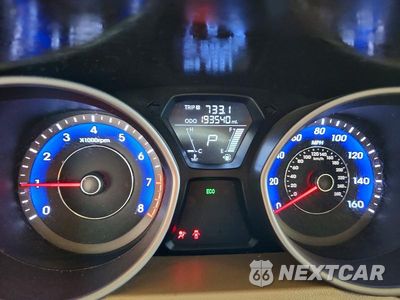Zdjęcie 9 z 13 samochodu: 2013 HYUNDAI ELANTRA VIN:KMHDH4AE1DU649120 - miniatura