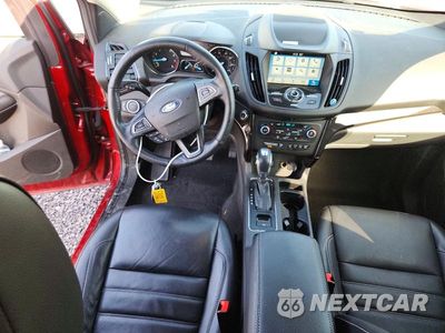 Zdjęcie 8 z 12 samochodu: 2019 FORD ESCAPE TITANIUM VIN:1FMCU9J92KUA18784 - miniatura