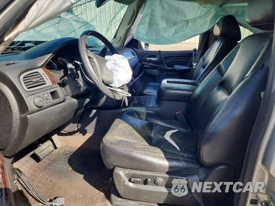 Zdjęcie 7 z 13 samochodu: 2011 GMC YUKON XL DENALI VIN:1GKS2MEF1BR205529 - miniatura
