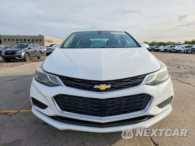 Piąte zdjęcie samochodu w środku: 2017 CHEVROLET CRUZE LT VIN:1G1BE5SM0H7103308 - miniatura