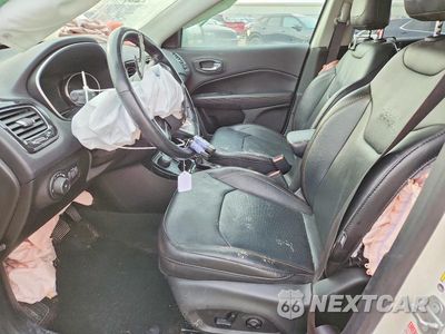 Zdjęcie 7 z 13 samochodu: 2020 JEEP COMPASS LIMITED VIN:3C4NJDCB0LT159924 - miniatura