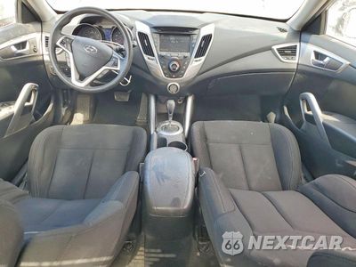 Zdjęcie 8 z 13 samochodu: 2015 HYUNDAI VELOSTER BASE VIN:KMHTC6AD9FU236331 - miniatura