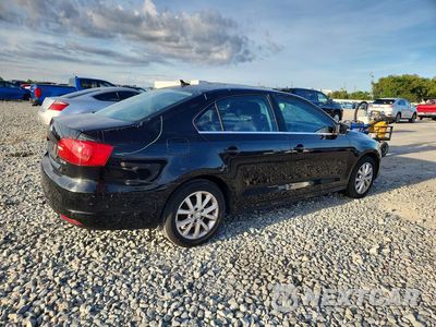 Trzecie zdjęcie samochodu z tyłu: 2013 VOLKSWAGEN JETTA SE VIN:3VWDX7AJ0DM256054 - miniatura