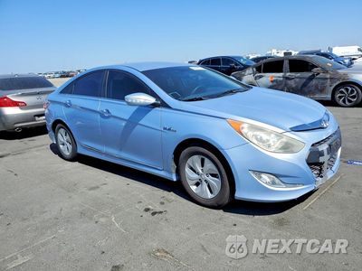 Czwarte zdjęcie samochodu z boku: 2013 HYUNDAI SONATA HYBRID VIN:KMHEC4A49DA082795 - miniatura
