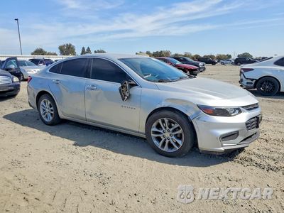 Czwarte zdjęcie samochodu z boku: 2018 CHEVROLET MALIBU LT VIN:1G1ZD5ST9JF129765 - miniatura