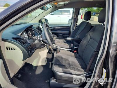 Zdjęcie 7 z 13 samochodu: 2018 DODGE GRAND CARAVAN SE VIN:2C4RDGBG1JR304802 - miniatura