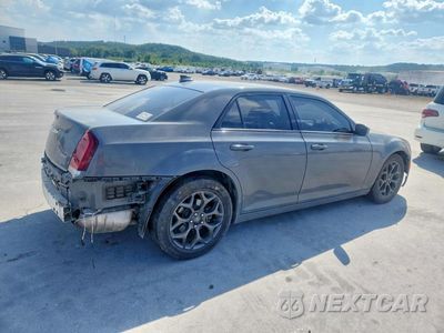 Trzecie zdjęcie samochodu z tyłu: 2019 CHRYSLER 300 S VIN:2C3CCAGG1KH539775 - miniatura