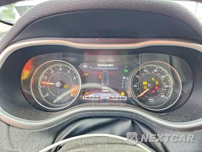 Zdjęcie 9 z 13 samochodu: 2014 JEEP CHEROKEE TRAILHAWK VIN:1C4PJMBS9EW130610 - miniatura