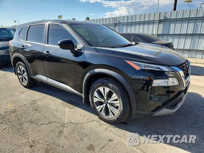 Czwarte zdjęcie samochodu z boku: 2023 NISSAN ROGUE SV VIN:JN8BT3BA4PW417141 - miniatura