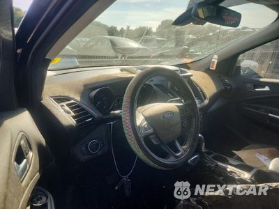 Zdjęcie 9 z 11 samochodu: 2017 FORD ESCAPE TITANIUM VIN:1FMCU9J98HUB46777 - miniatura