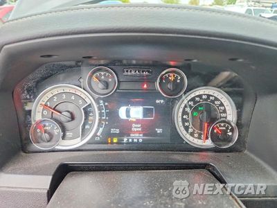Zdjęcie 9 z 12 samochodu: 2015 RAM 3500 LARAMIE VIN:3C63RRJL9FG550633 - miniatura