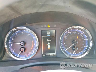 Zdjęcie 9 z 13 samochodu: 2018 TOYOTA COROLLA SE VIN:2T1BURHEXJC084840 - miniatura