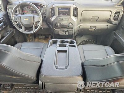 Zdjęcie 8 z 13 samochodu: 2021 CHEVROLET SILVERADO K1500 VIN:1GCPYAEH6MZ224001 - miniatura