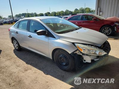 Czwarte zdjęcie samochodu z boku: 2017 FORD FOCUS S VIN:1FADP3E22HL243009 - miniatura