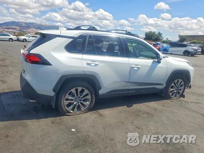 Trzecie zdjęcie samochodu z tyłu: 2025 TOYOTA RAV4 XLE PREMIUM VIN:JTMA1RFV1SJ044868 - miniatura