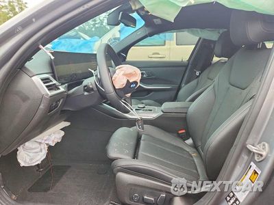 Zdjęcie 7 z 13 samochodu: 2025 BMW 330I VIN:3MW89CW04S8F82661 - miniatura