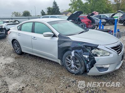 Czwarte zdjęcie samochodu z boku: 2015 NISSAN ALTIMA 2.5 S VIN:1N4AL3AP0FN398000 - miniatura