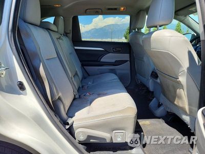 Zdjęcie 11 z 14 samochodu: 2015 TOYOTA HIGHLANDER LE PLUS VIN:5TDZKRFH0FS117148 - miniatura